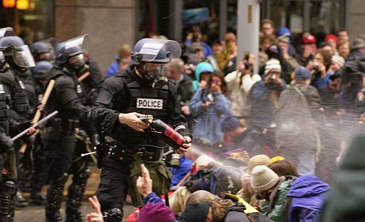 512px-WTO_protests_in_Seattle_November_30_1999.jpg