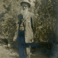 John Muir 1910.png