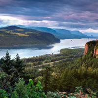 Columbia_River_Gorge_(3).jpg