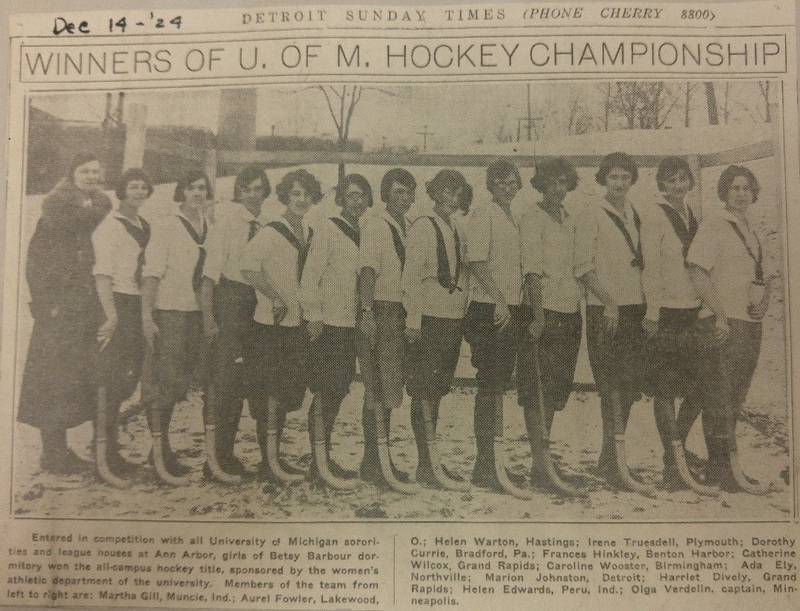 Women's Hockey 1920s.jpg